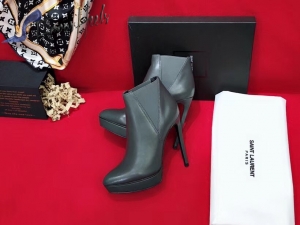 Saint Laurent Boots 011